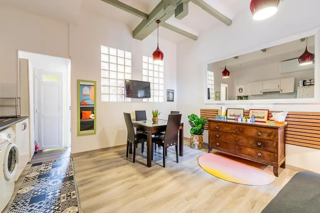 Appartement Artistique Pour 4 Au Coeur Du Panier Marseille