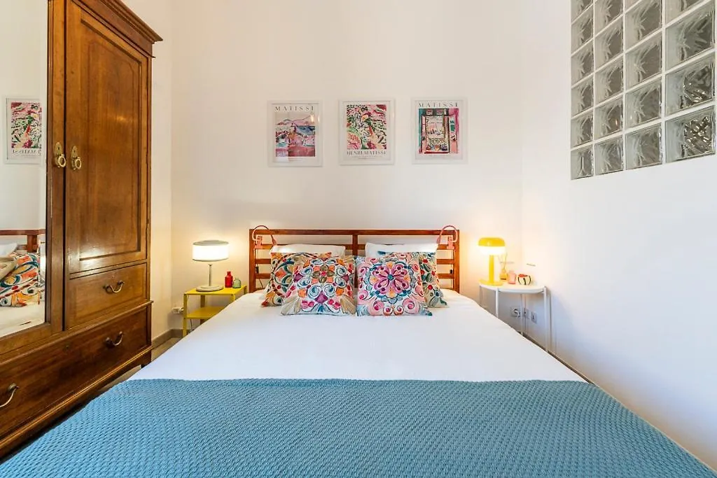 Appartement Artistique Pour 4 Au Coeur Du Panier Marseille