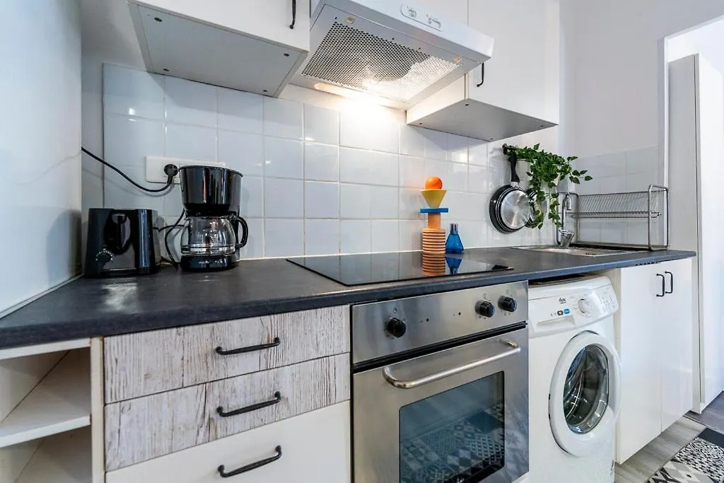 Appartement Artistique Pour 4 Au Coeur Du Panier Marseille 0*,  France