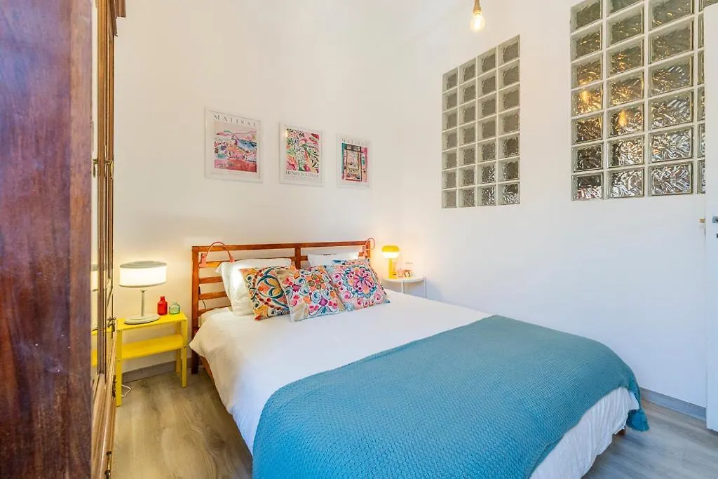 Aparthotel Appartement Artistique Pour 4 Au Coeur Du Panier Marseille France