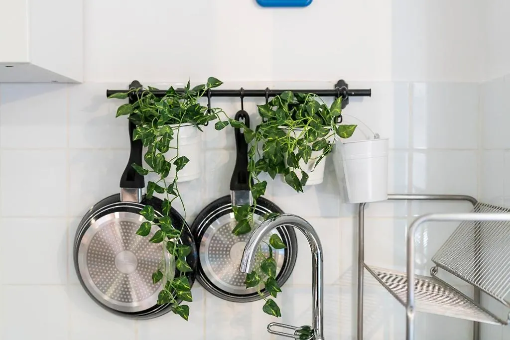 Appartement Artistique Pour 4 Au Coeur Du Panier Marseille Aparthotel