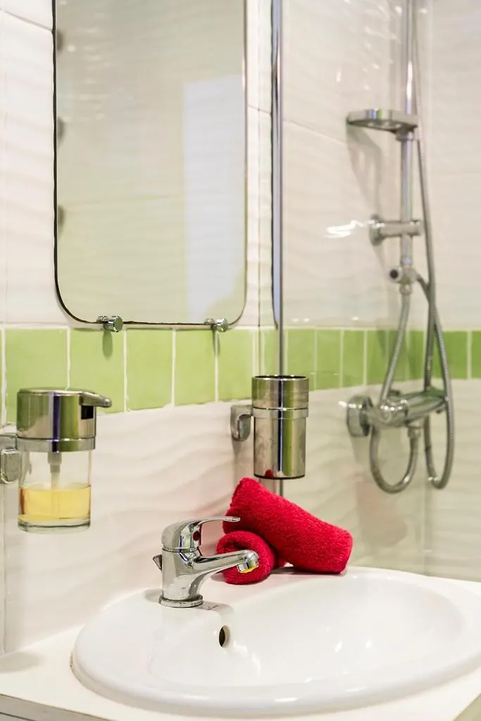 Appartement Artistique Pour 4 Au Coeur Du Panier Marseille Aparthotel